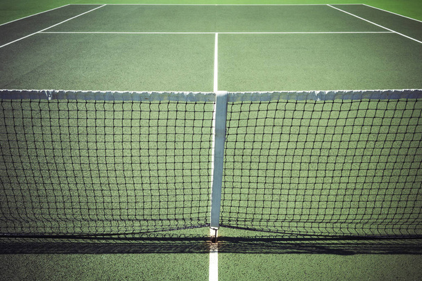 Blick in die Mitte des Tennisplatzes bei jedem Wetter - Foto, Bild