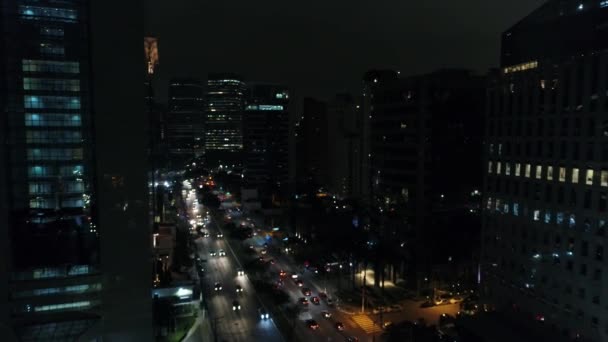 Iroda-és üzleti központjában, az éjszakai forgalom Windows - Felvétel, videó