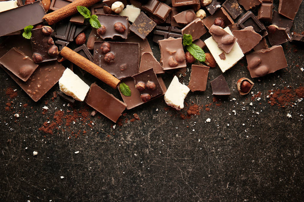 Broken chocolate pieces - Photo, Image
