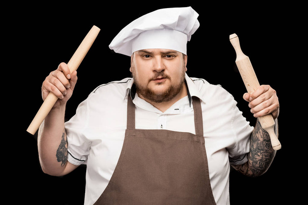Chef professionnel avec rouleau à pâtisserie
  - Photo, image