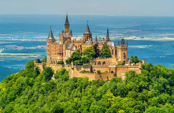 Hrad Hohenzollern v Švábské Alpy - Bádensko Württembersko, Německo - Fotografie, Obrázek