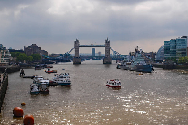 Tower Bridge Londres
 - Foto, Imagem