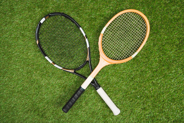 tenisové a badmintonové rakety - Fotografie, Obrázek