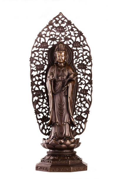 La figura del Bodhisattva Guan Yin sobre fondo blanco
 - Foto, imagen
