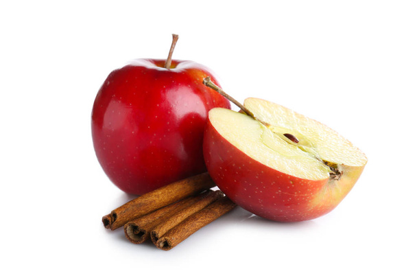 fresh apples and cinnamon - Фото, зображення