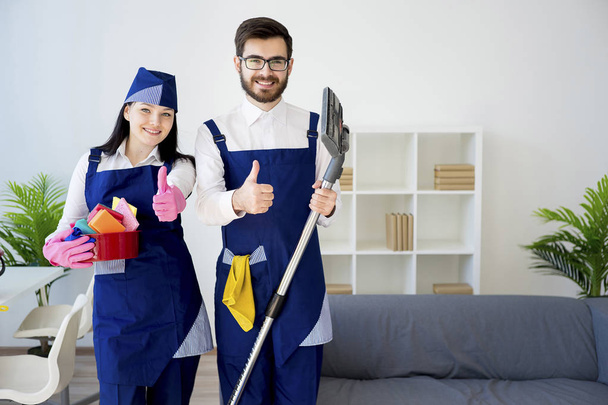 Trabajadores de servicios de limpieza
 - Foto, imagen