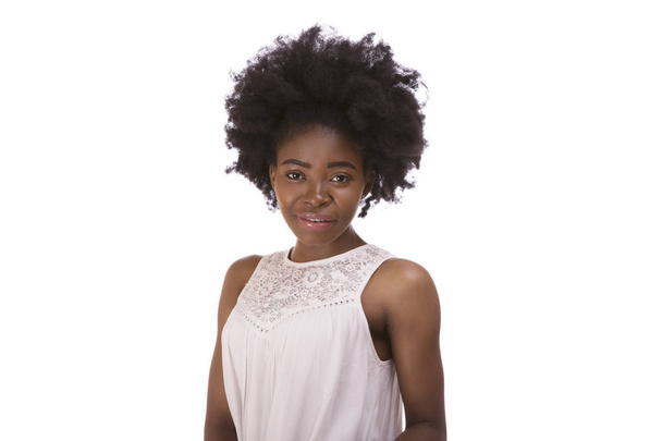 retrato de una joven mujer negra
 - Foto, Imagen