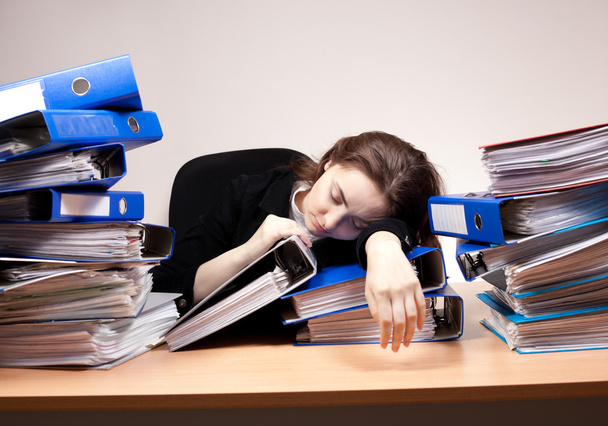 Businesswoman sleeping at office - Zdjęcie, obraz