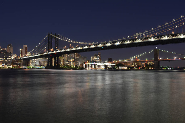 Manhattan Bridge at Night With Brooklyn Bridge Behind - Zdjęcie, obraz