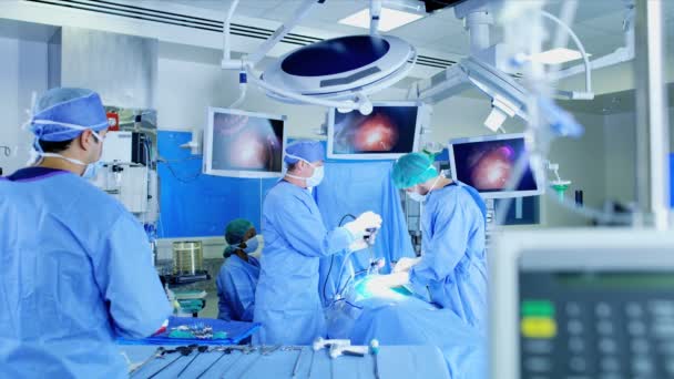 Operação cirúrgica médica laparoscópica
 - Filmagem, Vídeo