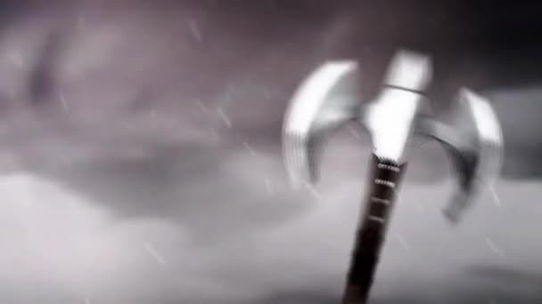 Een Warrior strijdbijl vliegen in de lucht gegooid naar een vijand in een gevecht - Video