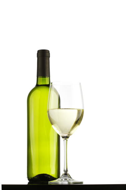 bottle with white wine and glass - Foto, imagen