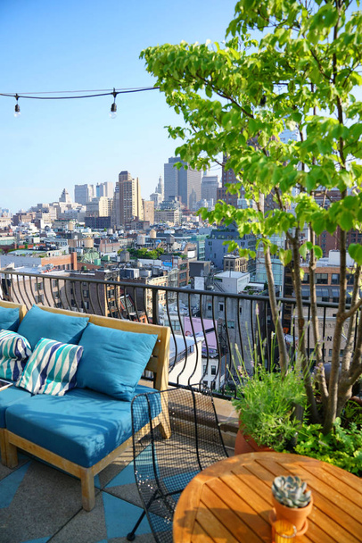  Rooftop with skyline view of NYC - Foto, imagen
