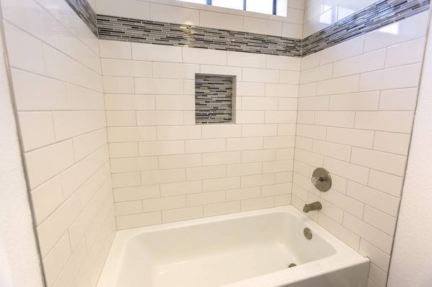 Ванная комната с прохладным брызги
 - Фото, изображение