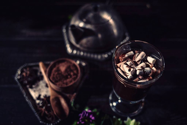 Hot chocolate (cocoa) in a glass mug. - Fotoğraf, Görsel