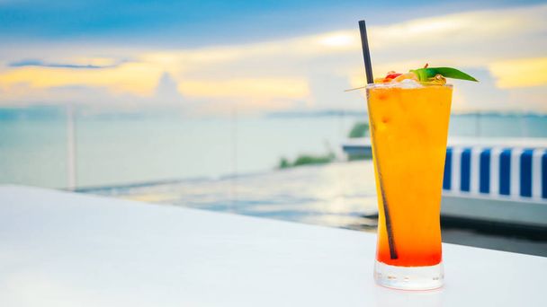 Jääjuoma cocktaileja lasi
 - Valokuva, kuva
