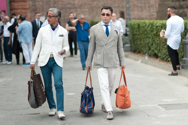 FLORENCE, ITALY-JUNE 15: Fashion people at Pitti Immagine of Uom - Фото, зображення