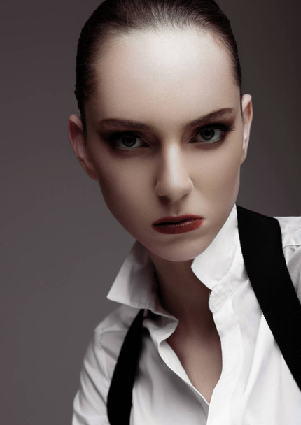 Fashion model portrait wearing white shirt - Zdjęcie, obraz