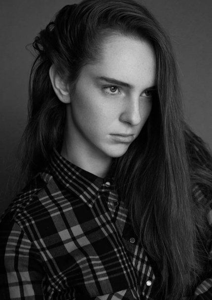 Model portrait with young beautiful fashion model - Fotografie, Obrázek