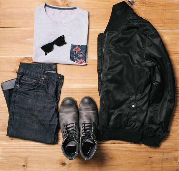 Flat lay set of men`s clothes and accessories on wooden backgrou - Fotoğraf, Görsel