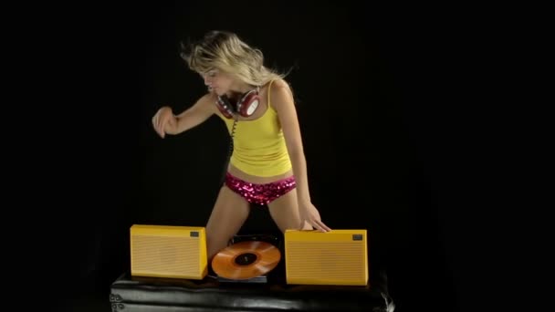 seksi güzel sarışın kadın danslar - Video, Çekim