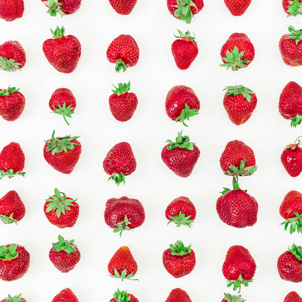 Erdbeeren auf weißem Hintergrund. - Foto, Bild