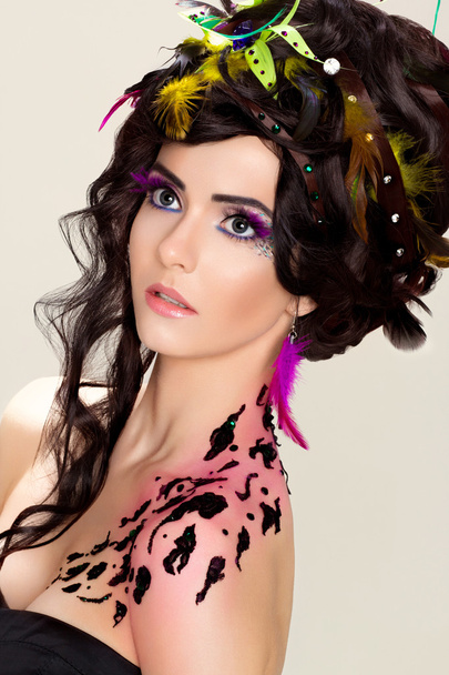 Futuristic luxury hairdo. Bright makeup and tattoo. Beauty - Foto, Imagem