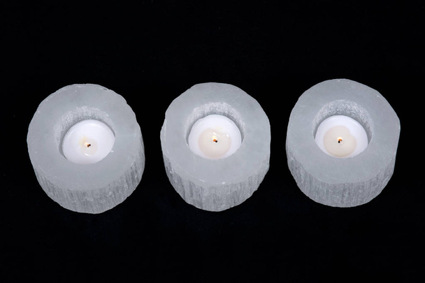Білий семітовий циліндр чайник тримач світла
 - Фото, зображення