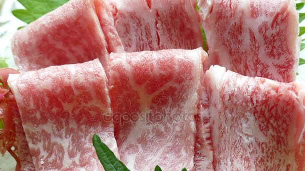 tranches de bacon avec verdure et camomille
 - Séquence, vidéo