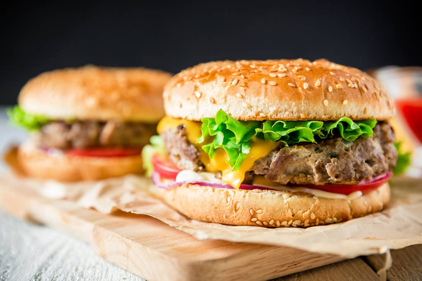 Klasické velké hamburgery - Fotografie, Obrázek