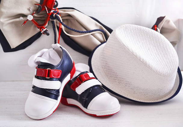 Ελληνική Ορθόδοξη Βάπτιση - αγόρι μωρό ρούχα, παπούτσια και καπέλο - Φωτογραφία, εικόνα