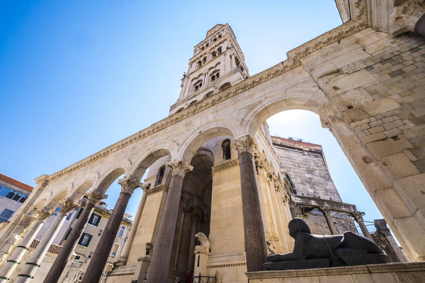 Historiallinen kaupunki Split, Diocletianuksen palatsi, Dalmatia, Kroatia
 - Valokuva, kuva