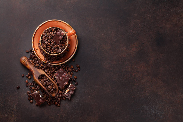 xícara de café com grãos torrados - Foto, Imagem