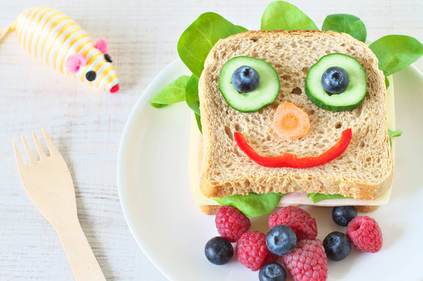 Sandwich visage heureux et drôle
 - Photo, image