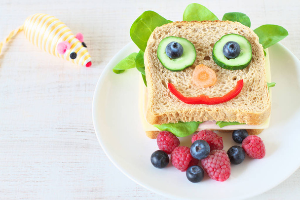 Happy and funny face sandwich - Foto, Imagen