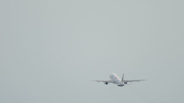Bangkok Air Airbus 320 departure - Footage, Video