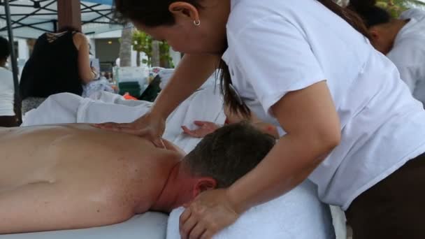 2 in 1,Professional massage on the beach - Felvétel, videó