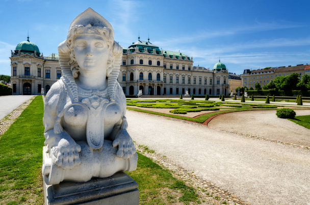 ylempi Belvedere linna Wienissä
 - Valokuva, kuva
