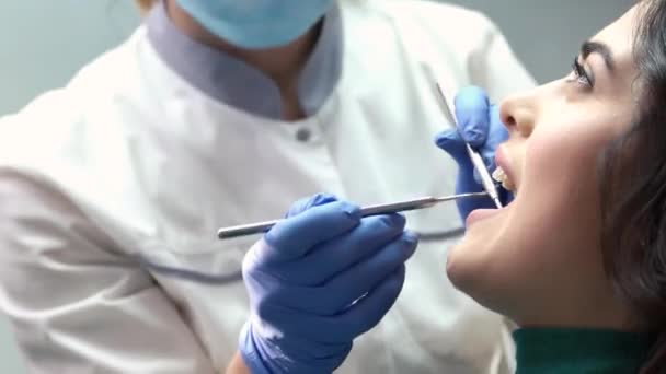 Dentist woman working. - Кадри, відео