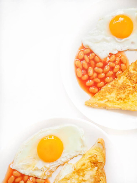 Primer plano del desayuno inglés
 - Foto, Imagen