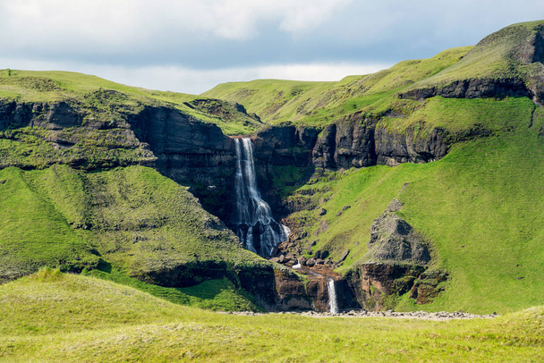 Waterfall in Iceland - Fotoğraf, Görsel