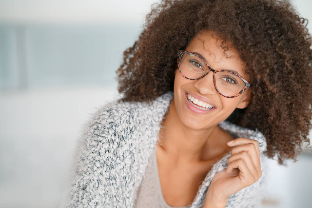 mixed-race woman with eyeglasses - Valokuva, kuva