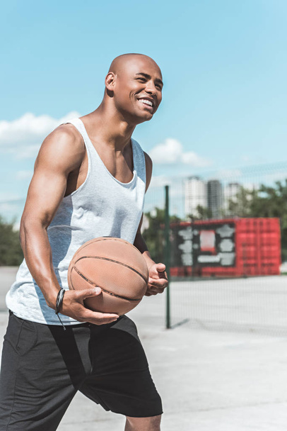 man with basketball ball - Фото, зображення