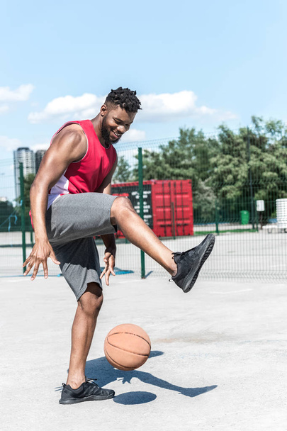 afro american basketball player - Valokuva, kuva