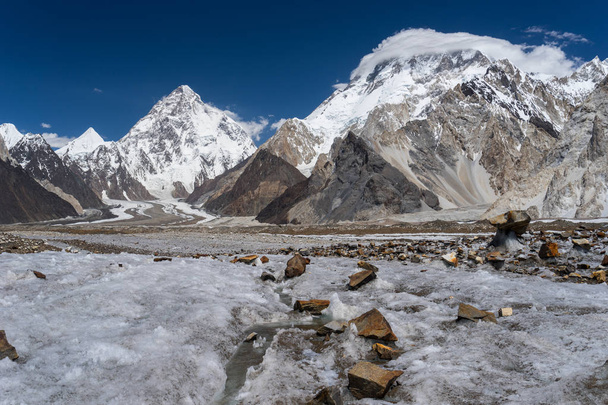 K2 and Broadpeak in Karakorum mountain range, Skardu, Gilgit Bal - 写真・画像