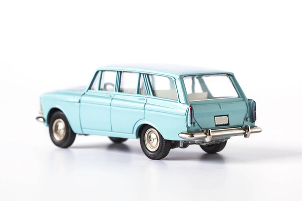 Vintage oyuncak araba - Fotoğraf, Görsel