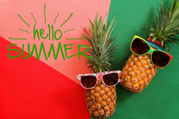 Summer and Holiday concept.Hipster Pineapple Fashion Accessories - Foto, Bild