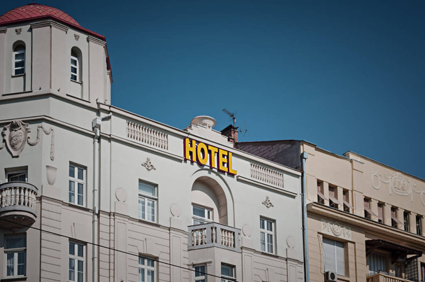Hotel sign. Cestování, ubytování, cestovní ruch koncept. - Fotografie, Obrázek