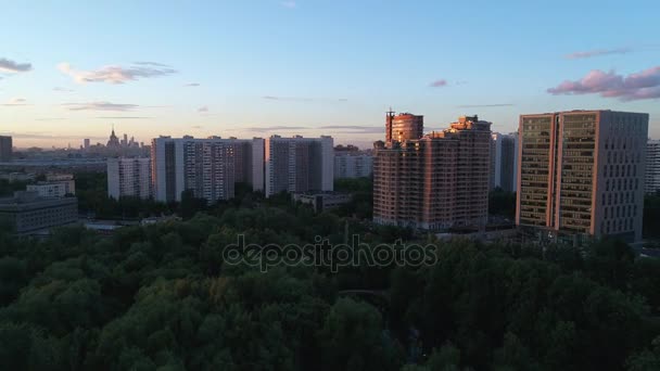Aerial video of the city at sunset - Materiaali, video
