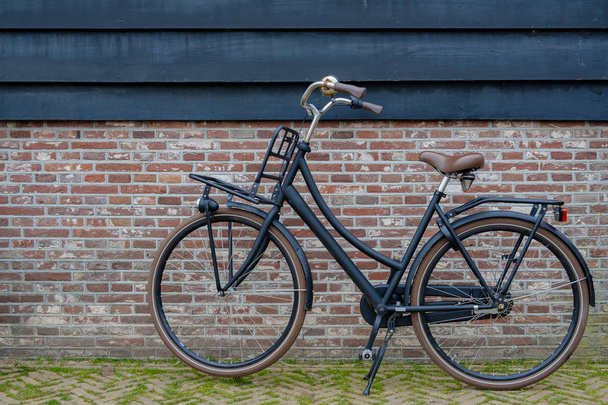 Bicycle is parking. - Foto, Imagen